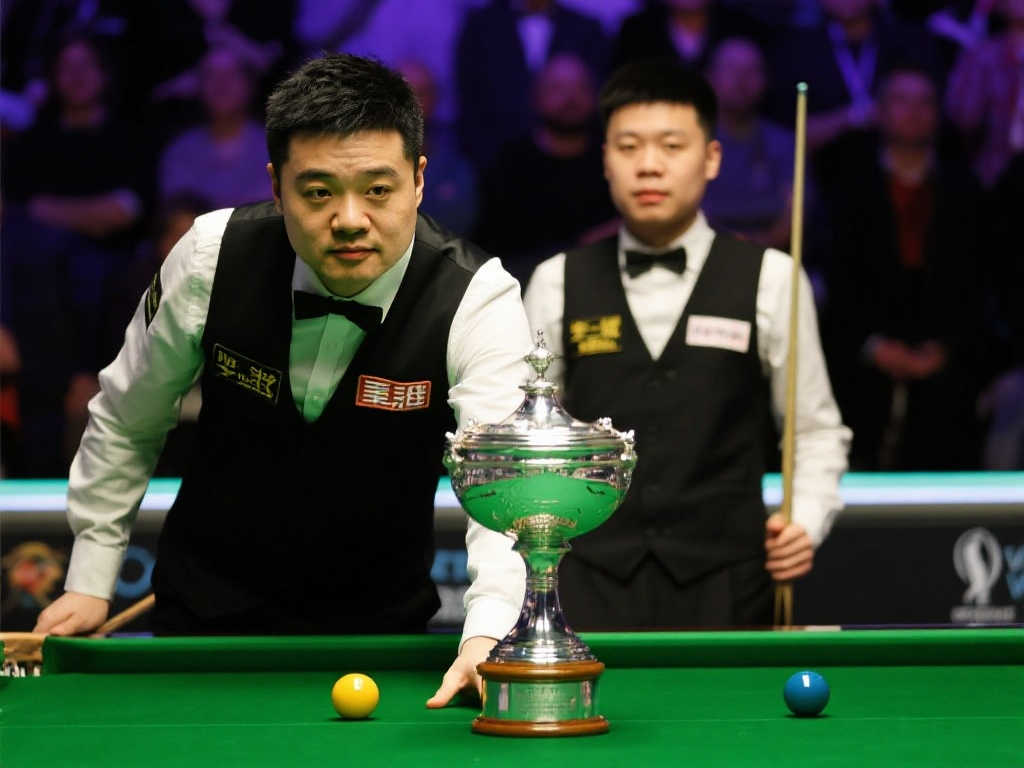 样掺杂着警 样掺杂着警